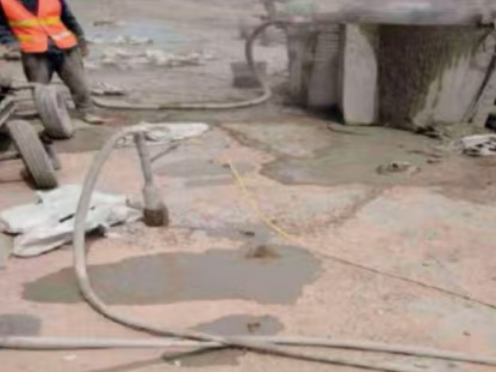 思明水泥混凝土路面板底注浆技术 路面脱空注浆整治方案